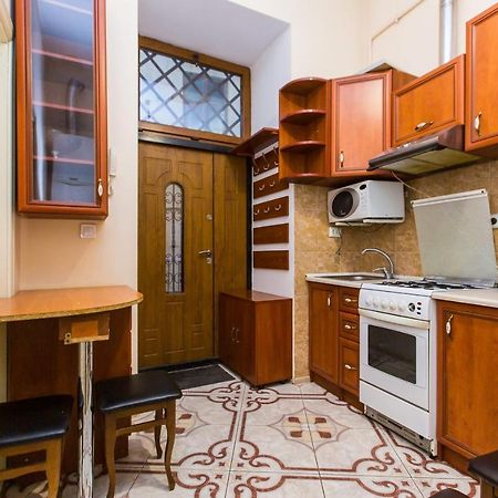 Квартира Подобово У Центрі Львова Вулиця Замарстинівська 5 Экстерьер фото